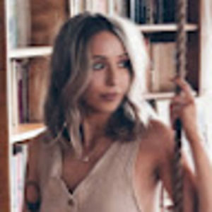 Meet your Posher, Monica